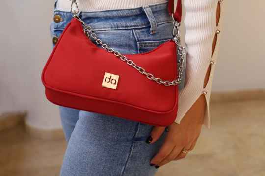 bolso bandolera rojo con cadena don algodon